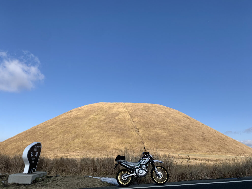 米塚とバイク