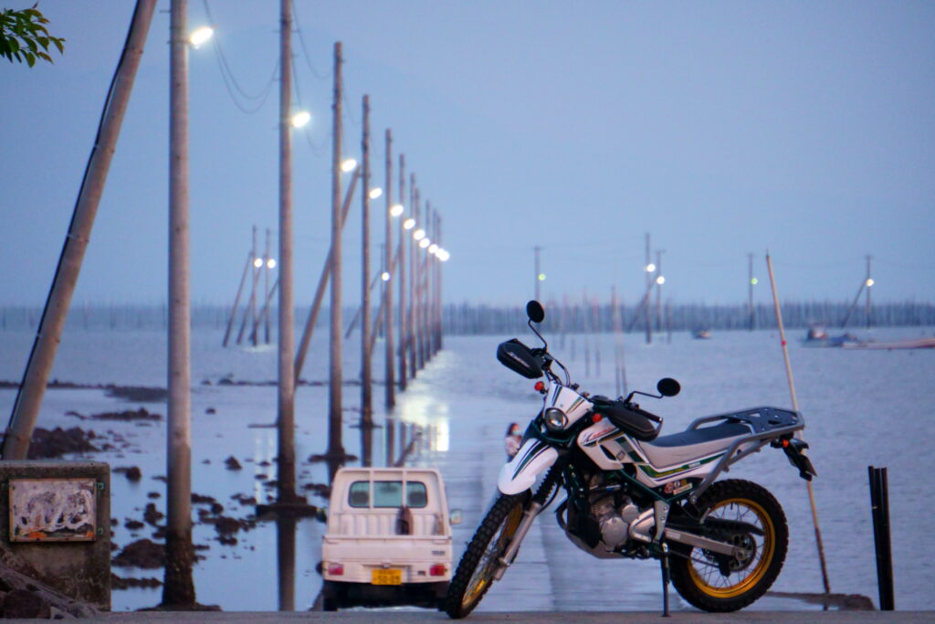 長部田海床路とバイク