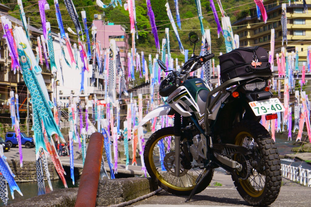 杖立温泉鯉のぼり祭りとバイク
