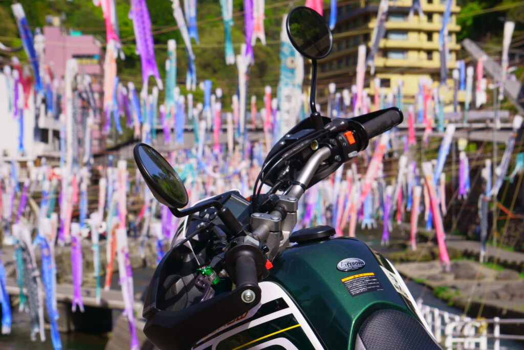 杖立温泉鯉のぼり祭りとバイク
